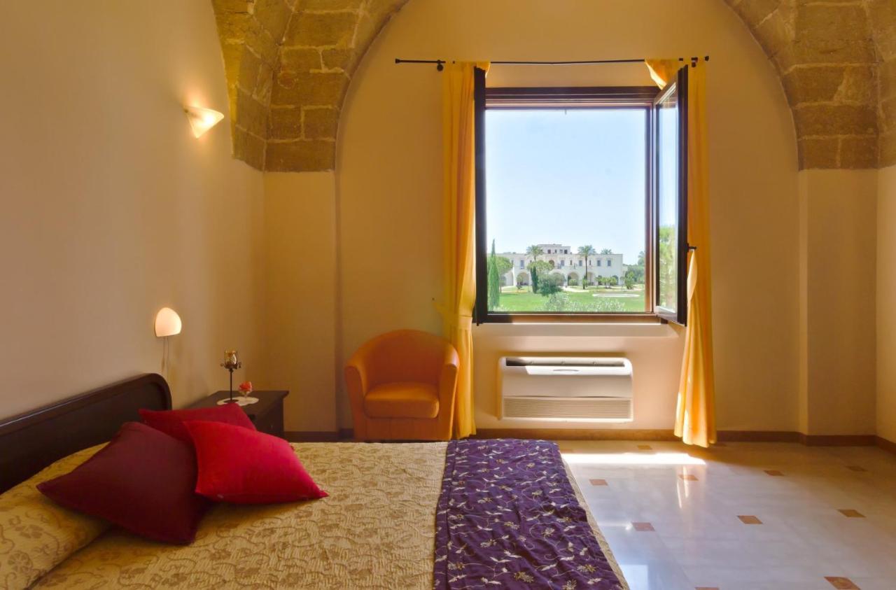 Amaregold Tenuta La Baronessa Resort Tuglie Bagian luar foto