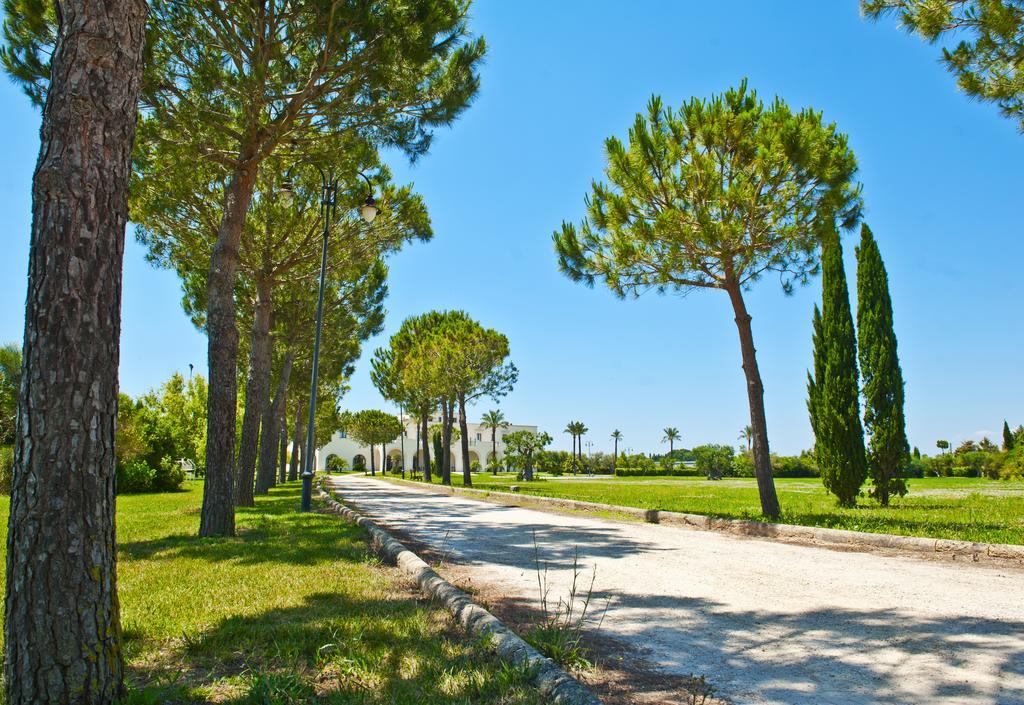 Amaregold Tenuta La Baronessa Resort Tuglie Bagian luar foto