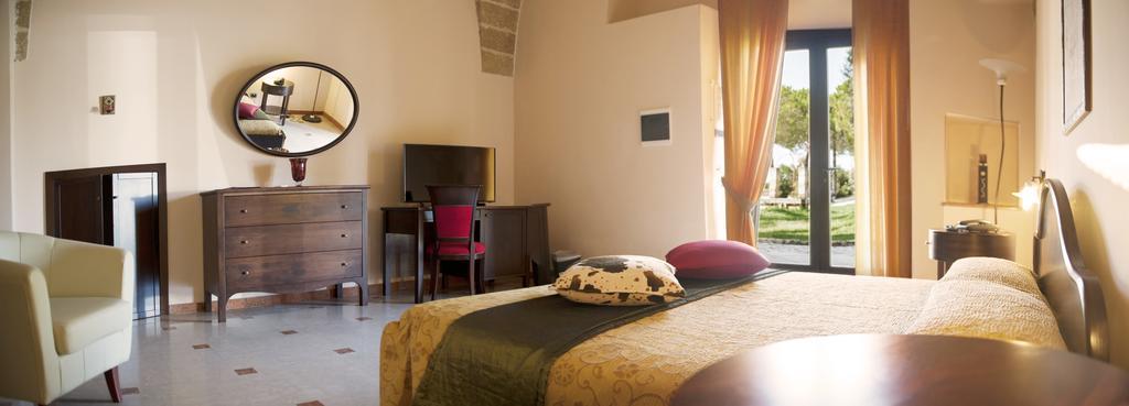 Amaregold Tenuta La Baronessa Resort Tuglie Bagian luar foto