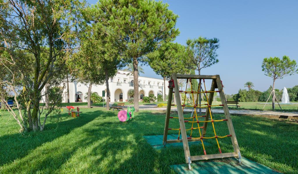 Amaregold Tenuta La Baronessa Resort Tuglie Bagian luar foto