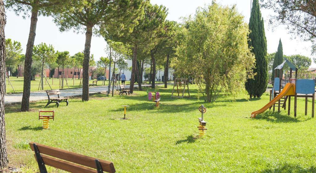 Amaregold Tenuta La Baronessa Resort Tuglie Bagian luar foto