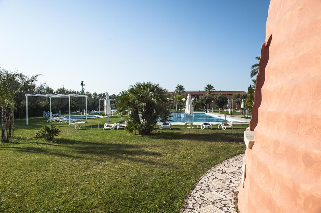 Amaregold Tenuta La Baronessa Resort Tuglie Bagian luar foto